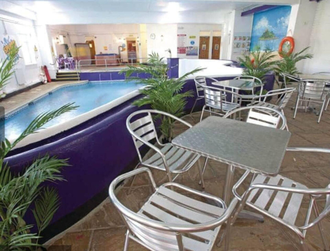 Sport & Beauty, The Long Barn for Families, Pets & Workers, Cornwall