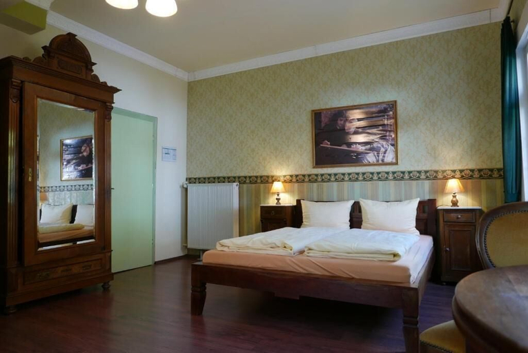 Bedroom 3, Hotel Löwenherz, Ortenaukreis