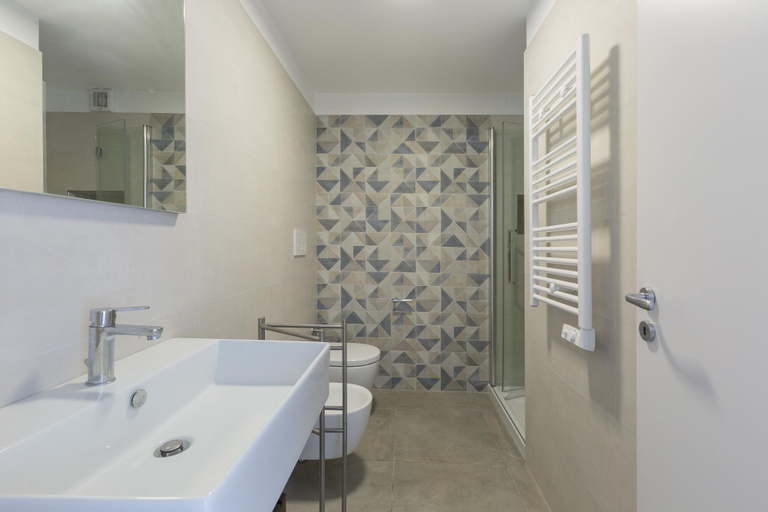 Bathroom 4, Villa Diamante, Taranto