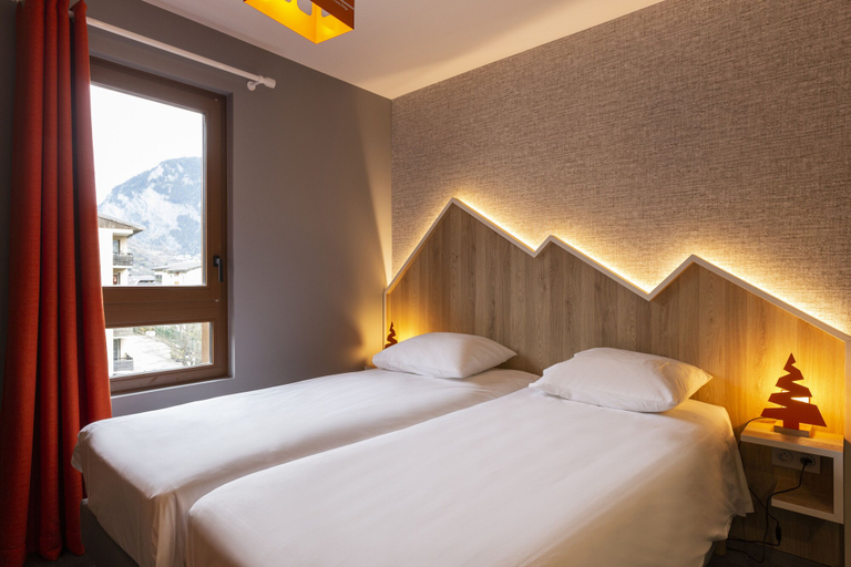 Bedroom 4, Hotel Base Camp Lodge - Bourg Saint Maurice, Savoie