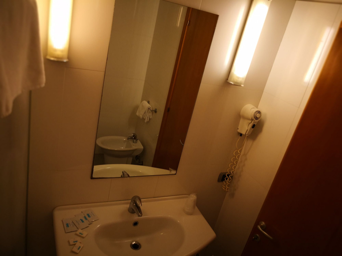 Bathroom 5, Hotel Ristorante Trendy, Prato