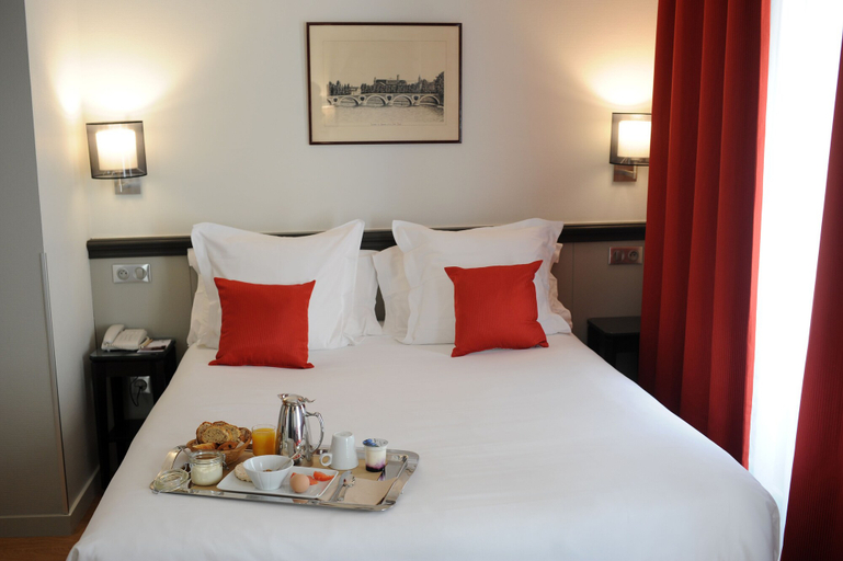 Bedroom 3, Hôtel Albert 1er, Haute-Garonne