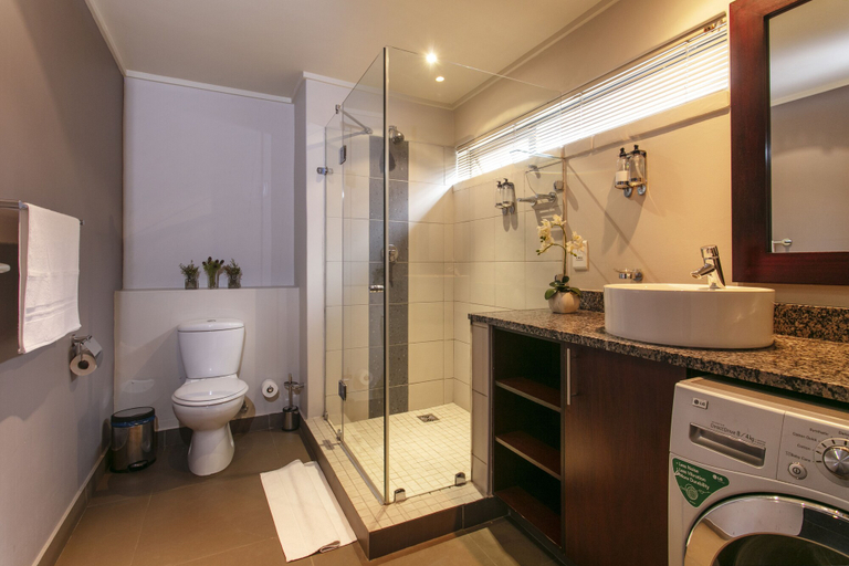 Bathroom 5, Absolute Farenden Apartments, City of Tshwane