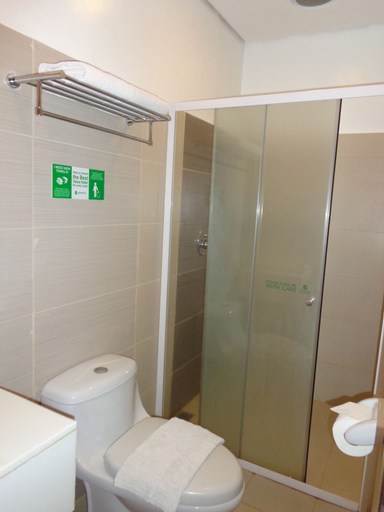 Bathroom 5, Go Hotels Ortigas Center, Pasig City