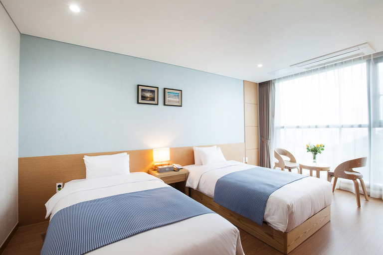 Bedroom 4, You Us Hotel, Seogwipo