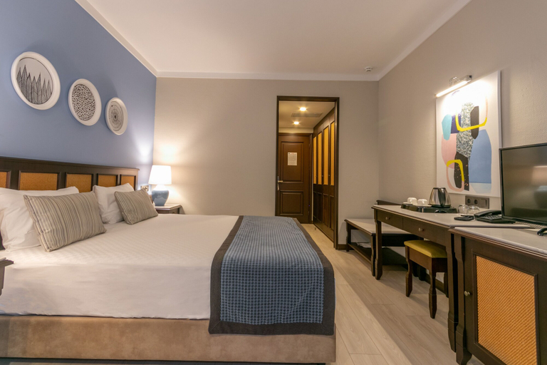 Bedroom 3, Lara Park Hotel, Antalya