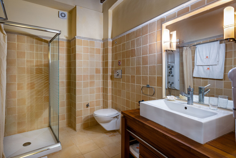 Bathroom 5, Palazzino Di Corina, Crete