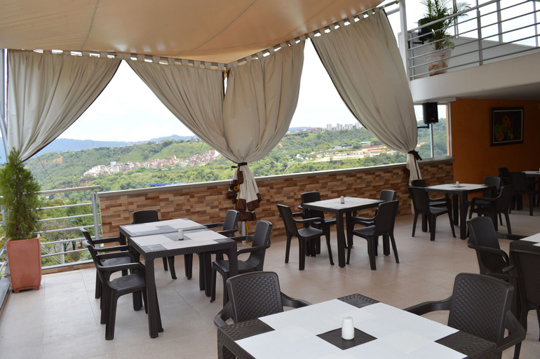 Food & Drinks 5, Ayenda 1501 Metropolitana Plaza, Bucaramanga
