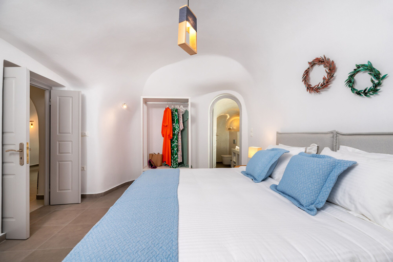 Bedroom 2, Santorini Caves, South Aegean