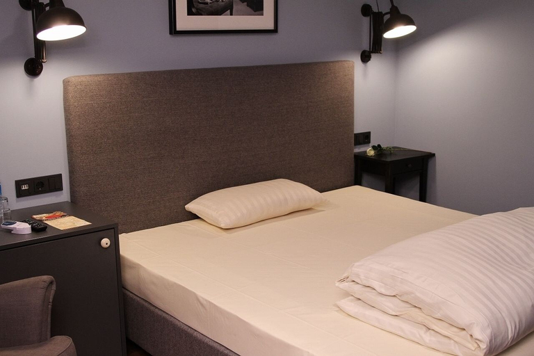 Bedroom 4, Hotel Henry, Offenbach
