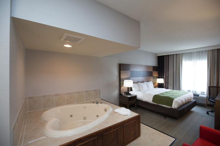 Bedroom 3, Country Inn & Suites by Radisson, Boone, NC, Watauga