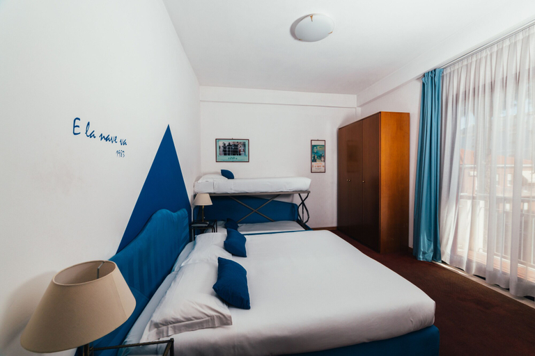 Bedroom 3, Arcangelo Roof Hotel, Rimini