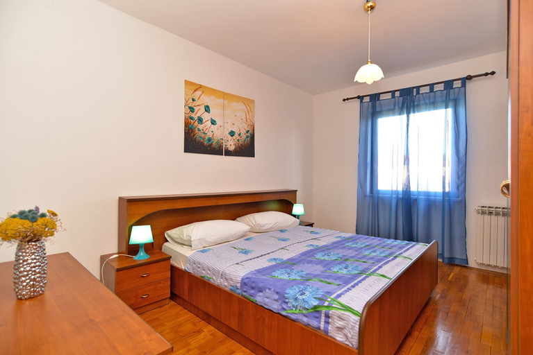 Bedroom 2, Apartment 1168, Fažana