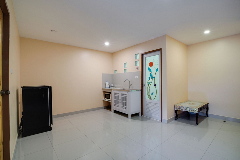 Others 5, Phratamnak Hill Guest House, Pattaya