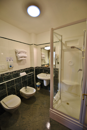 Bathroom 4, Albergo Al Castello, Rome