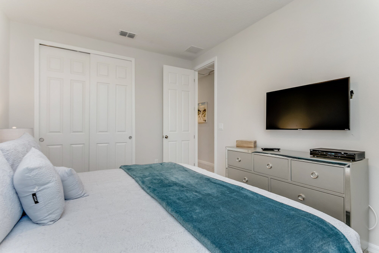 Bedroom 2, 9 BD 6.5 BH With Game Room and Pool, Osceola