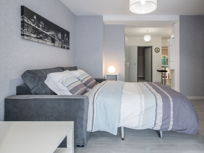 Bedroom 4, Appart Hotel Bourgoin, Isère