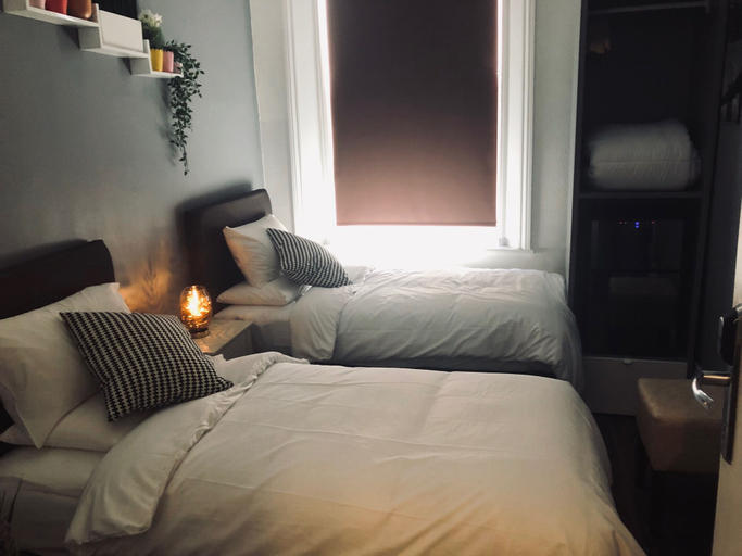 Bedroom 3, Book a Bed Hostels, London