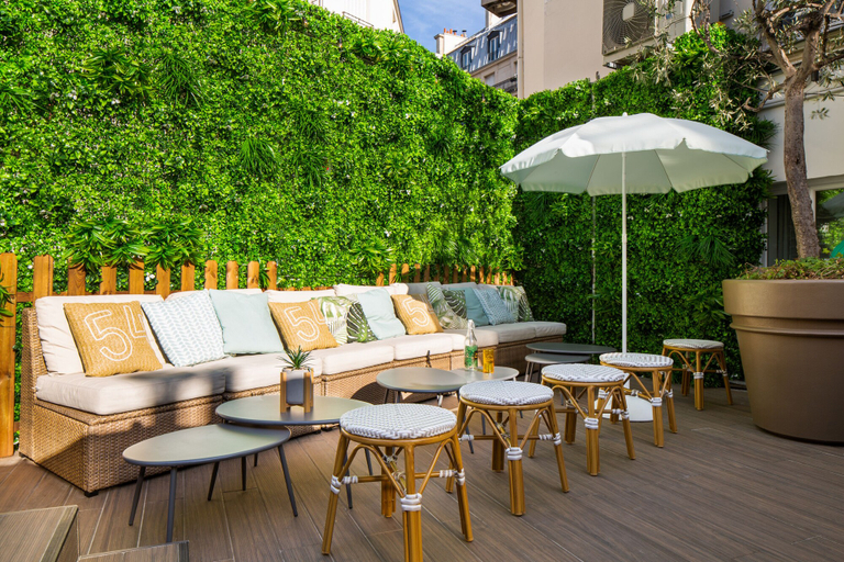 Food & Drinks 2, Le Village Montmartre by Hiphophostels, Paris
