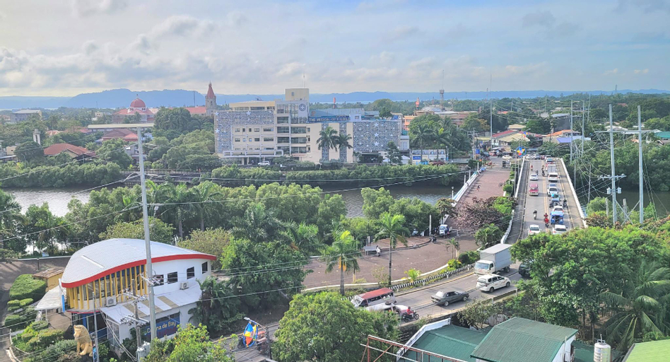 Exterior & Views 3, Two- Bedroom New Condo, Free Hi-Speed Wifi, , Iloilo City