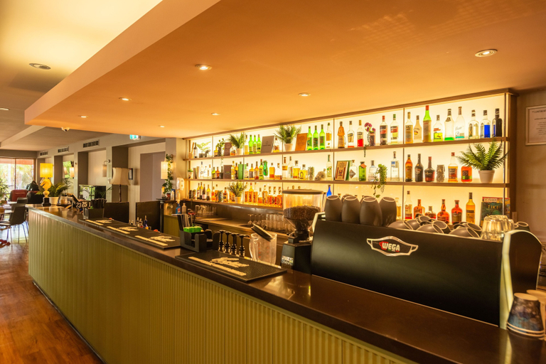 Food & Drinks 4, The Continental Hotel Broome, Broome
