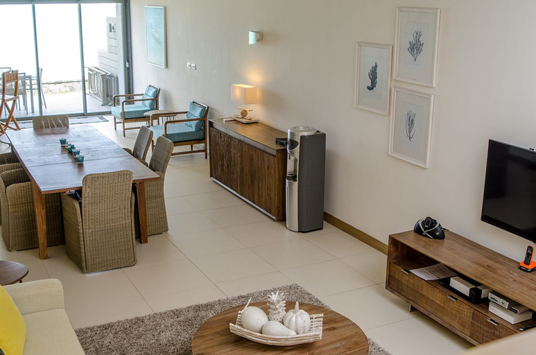 Others 5, Coral Bay by Dream Escapes