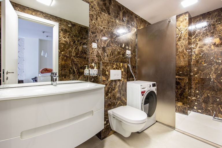 Bathroom 4, Luxury Apartments Artiani