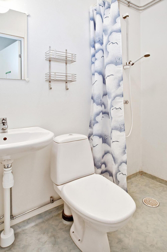 Bathroom 3, Bed's Rumsuthyrning, Norrköping
