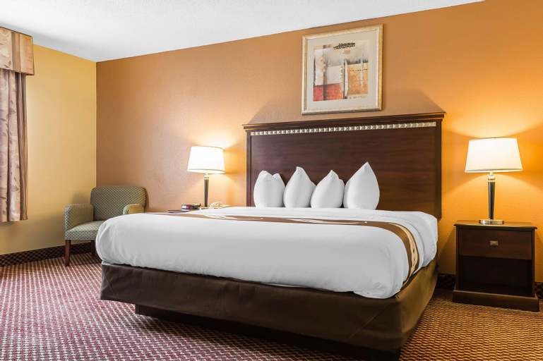 Quality Inn & Suites Bloomington University Area, McLean