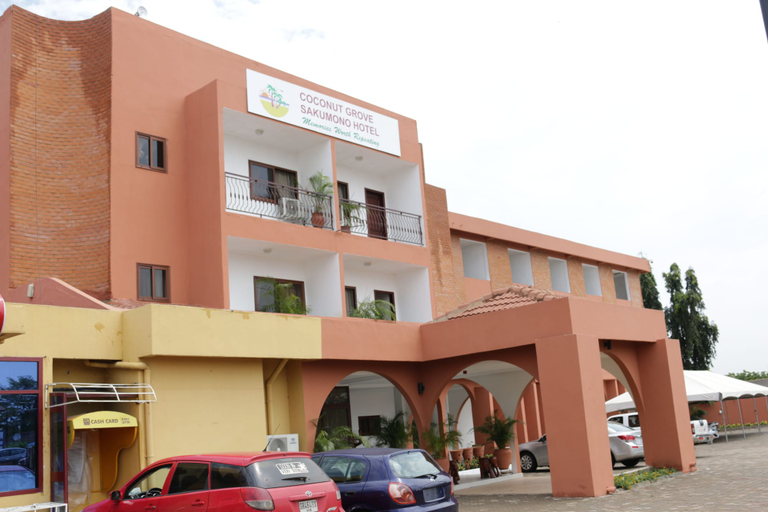 Exterior & Views, Coconut Grove Sakumono Hotel, Tema