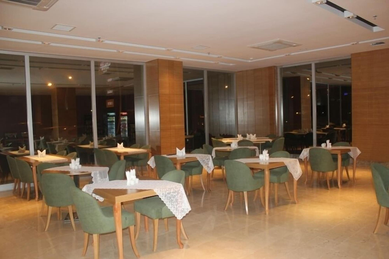 Food & Drinks 5, YZE Pirlanta Hotel, Merkez