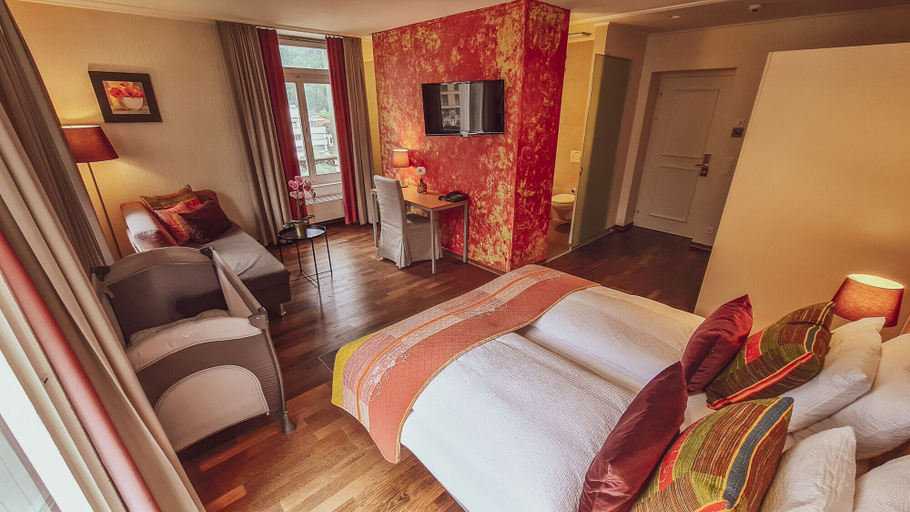 Bedroom 3, Parkhotel du Sauvage, Oberhasli