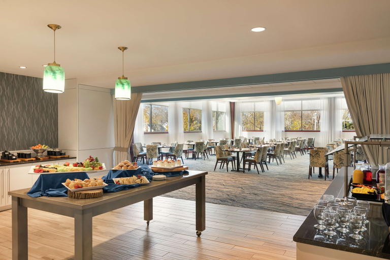 Food & Drinks 5, Hilton Garden Inn Troy, Rensselaer