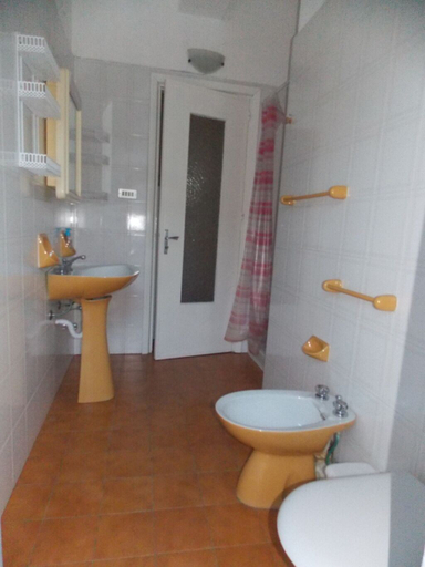 Bathroom 3, Apartaments Cavour 7, Palermo
