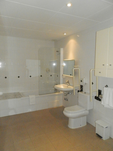 Bathroom 4, Cerdanya Viva Ecoestades, Lleida