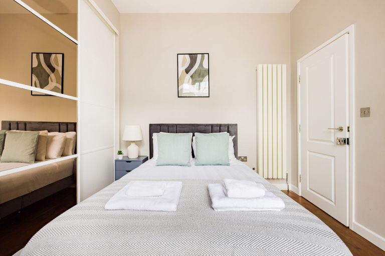 Bedroom 2, The Chelsea Collection, London