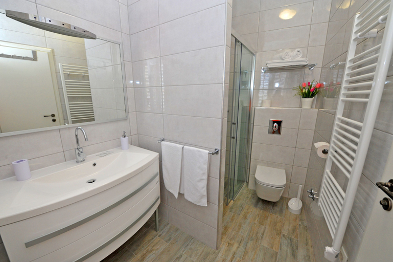 Bathroom 4, Nirvana Luxury Rooms, Split