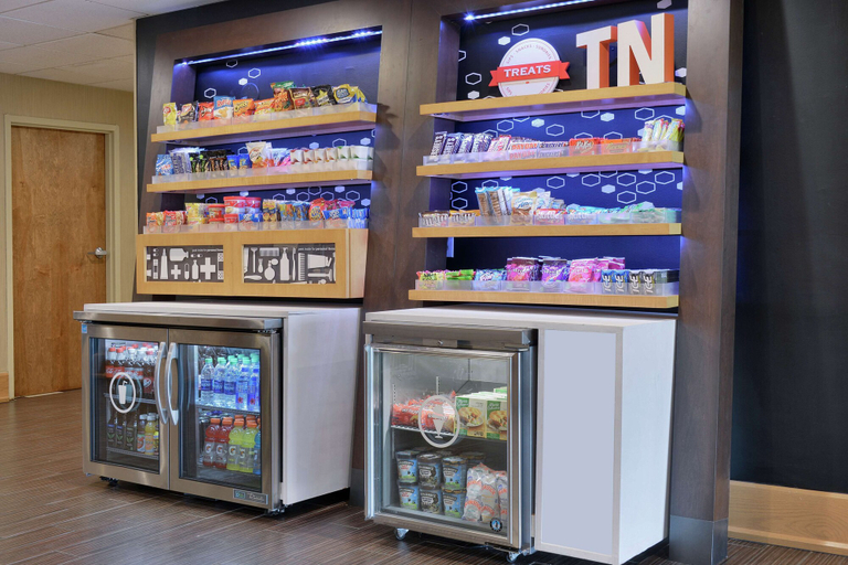 Food & Drinks 5, Hampton Inn Collierville, Shelby
