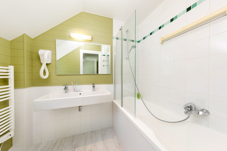 Bathroom 4, Center Parcs Le Lac d'Ailette, Aisne