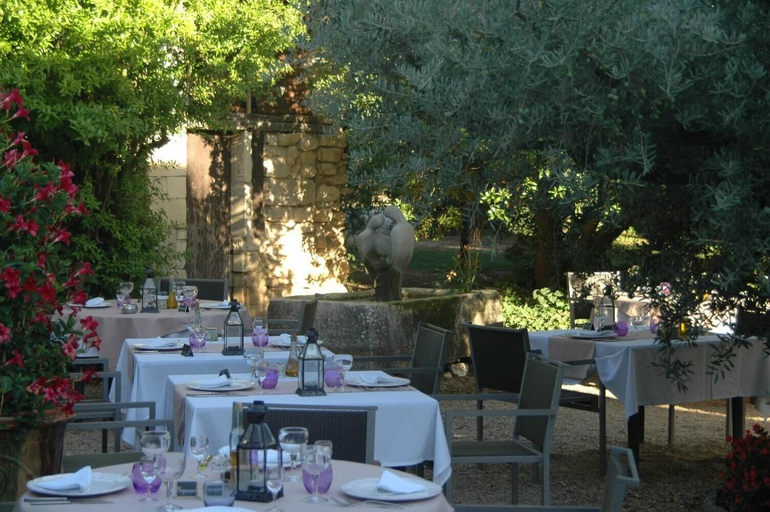 Food & Drinks 4, Le Mas des Carassins, Bouches-du-Rhône