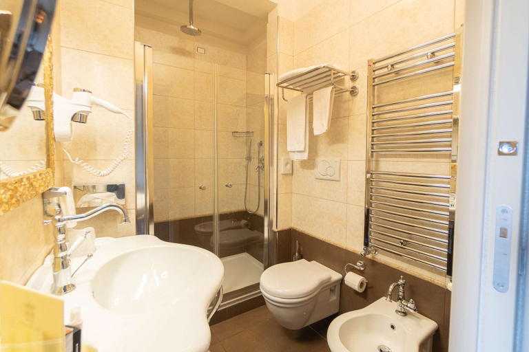 Bathroom 5, Best Western Plus Hotel Perla Del Porto, Catanzaro