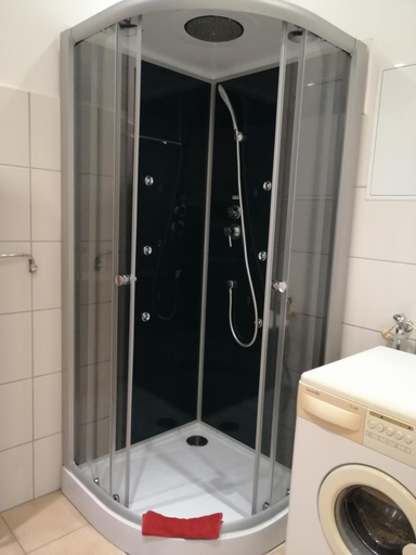 Bathroom 4, Pension Kellei 71, Dresden