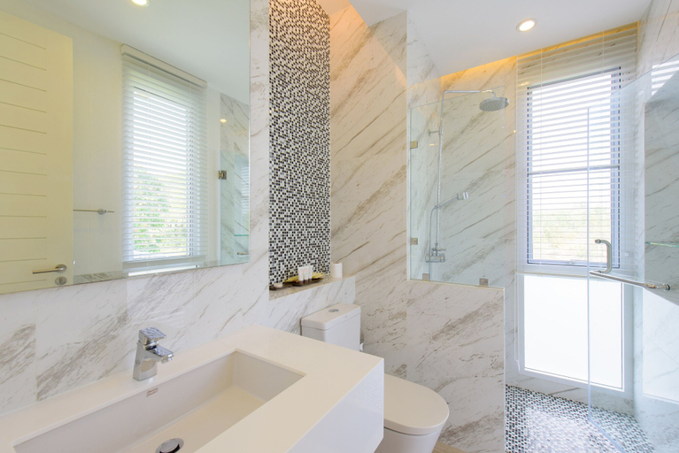 Bathroom 3, The Gallery Khao Yai Hotel and Residence, Pak Chong