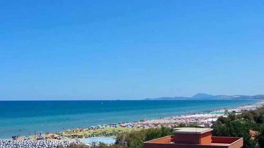 Others 4, Hotel Fiorella, Ancona