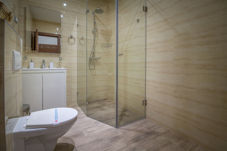 Bathroom 4, Central Park Residence, Belgrade