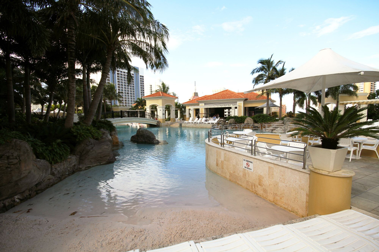 Chevron Renaissance - HR Surfers Paradise, Gold Coast