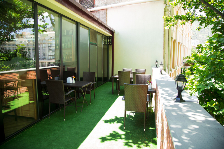 Food & Drinks 5, Hotel Marlyn, Tbilisi