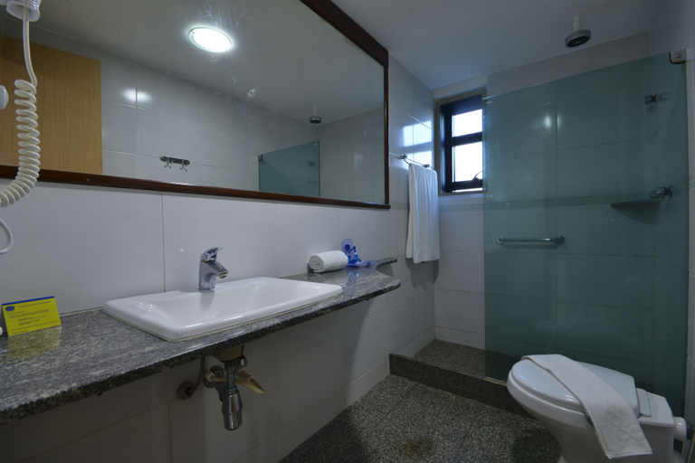 Bathroom 5, Littoral Hotel, João Pessoa