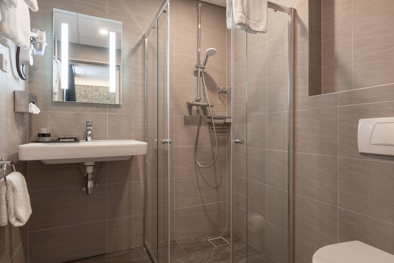 Bathroom 4, Best Western Hotel Baars