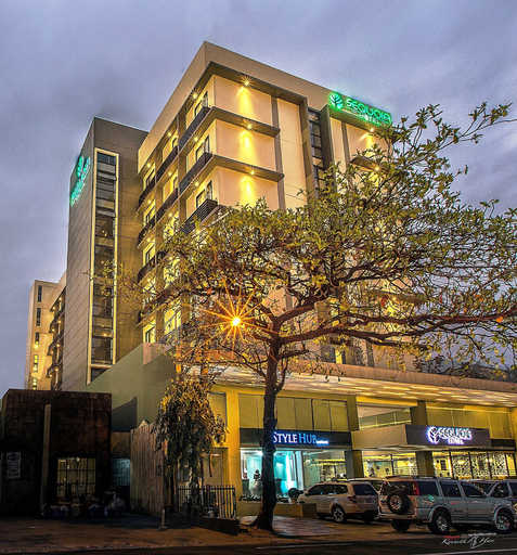Exterior & Views 22